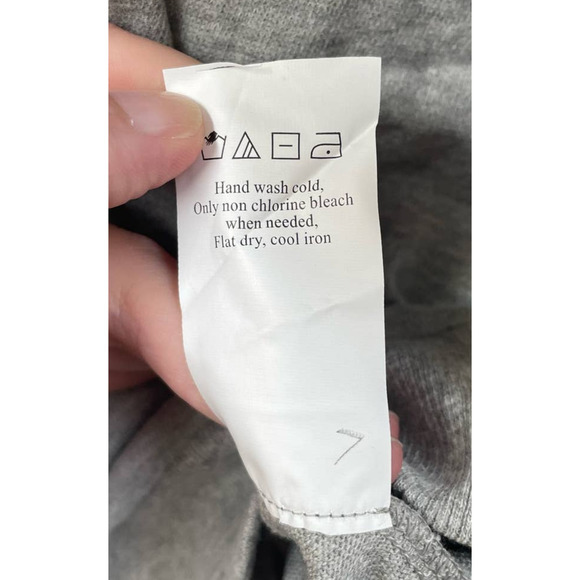 NWT Heidi Klum x New Balance Short Sleeve Gray Knit Top with Black Mesh Detail - Picture 6 of 8